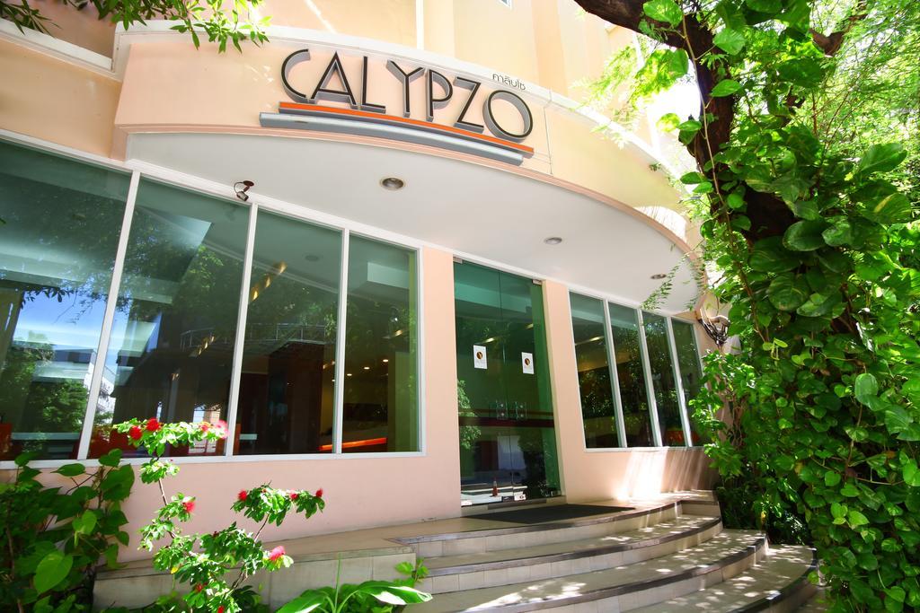 Calypzo Bangkok Hotel Bagian luar foto