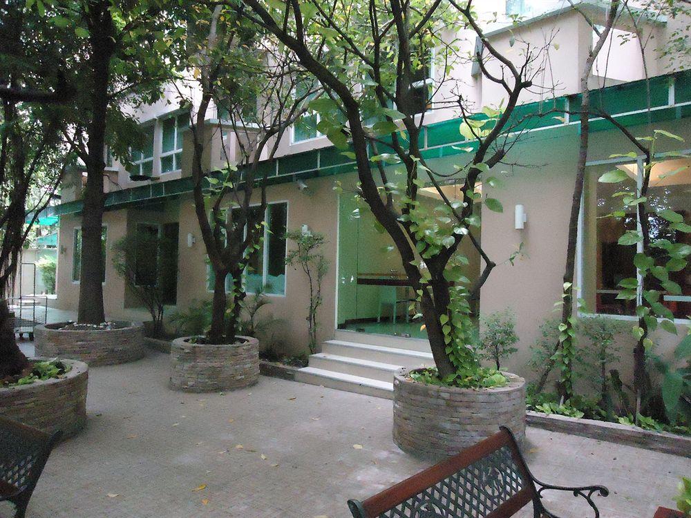 Calypzo Bangkok Hotel Bagian luar foto