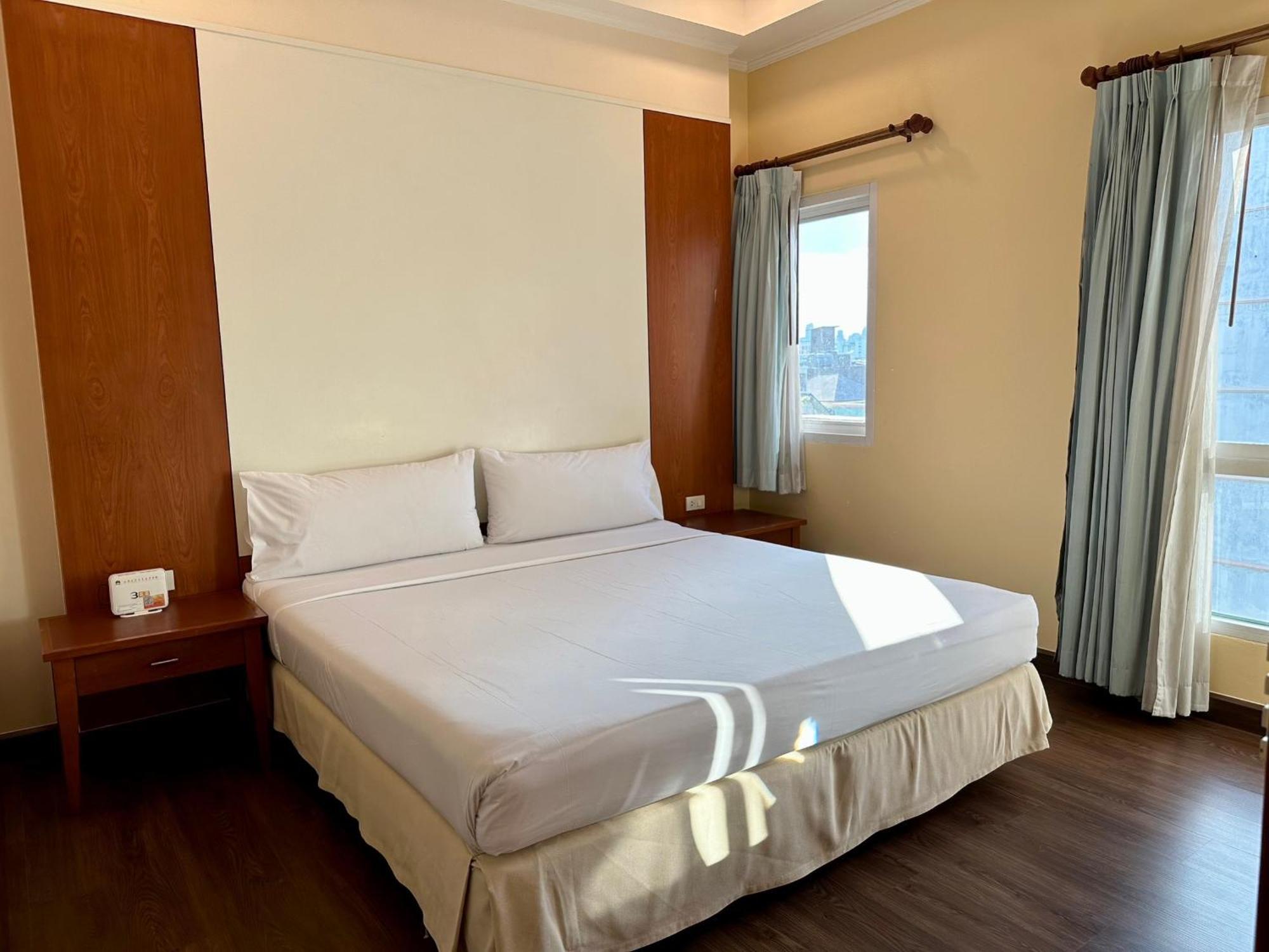 Calypzo Bangkok Hotel Bagian luar foto