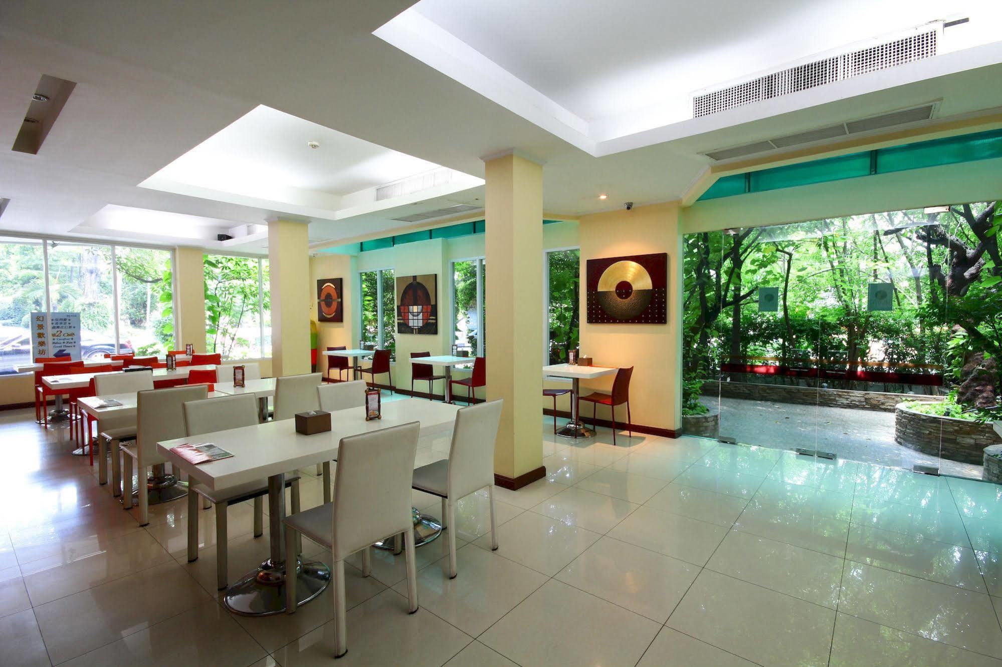 Calypzo Bangkok Hotel Bagian luar foto
